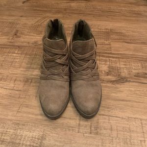 Olive green, fergalicious bootie, size 7.5